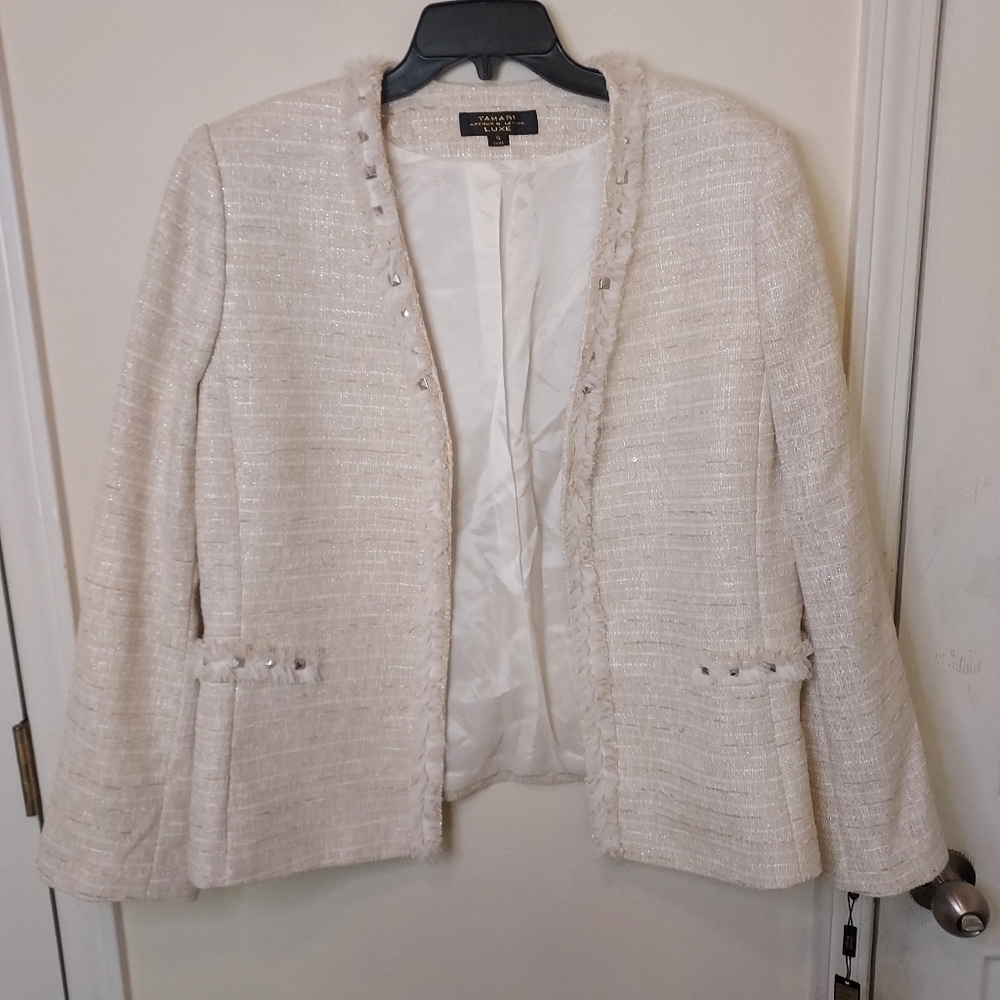 TAHARI Arthur S. Levine luxe blazer